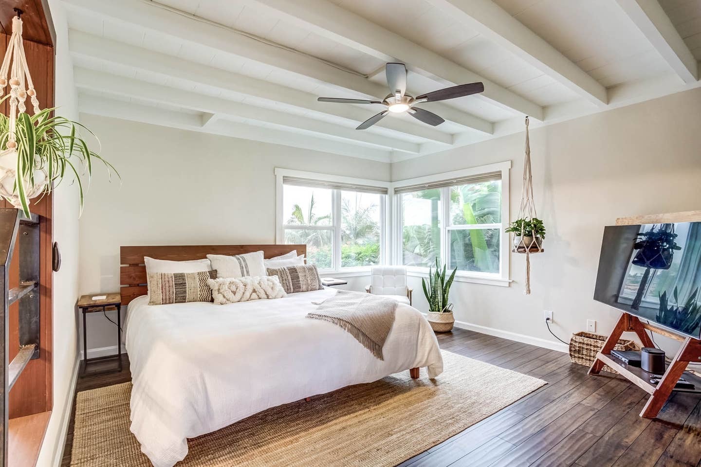 1835 Mackinnon Avenue Front House-A - 1 property image